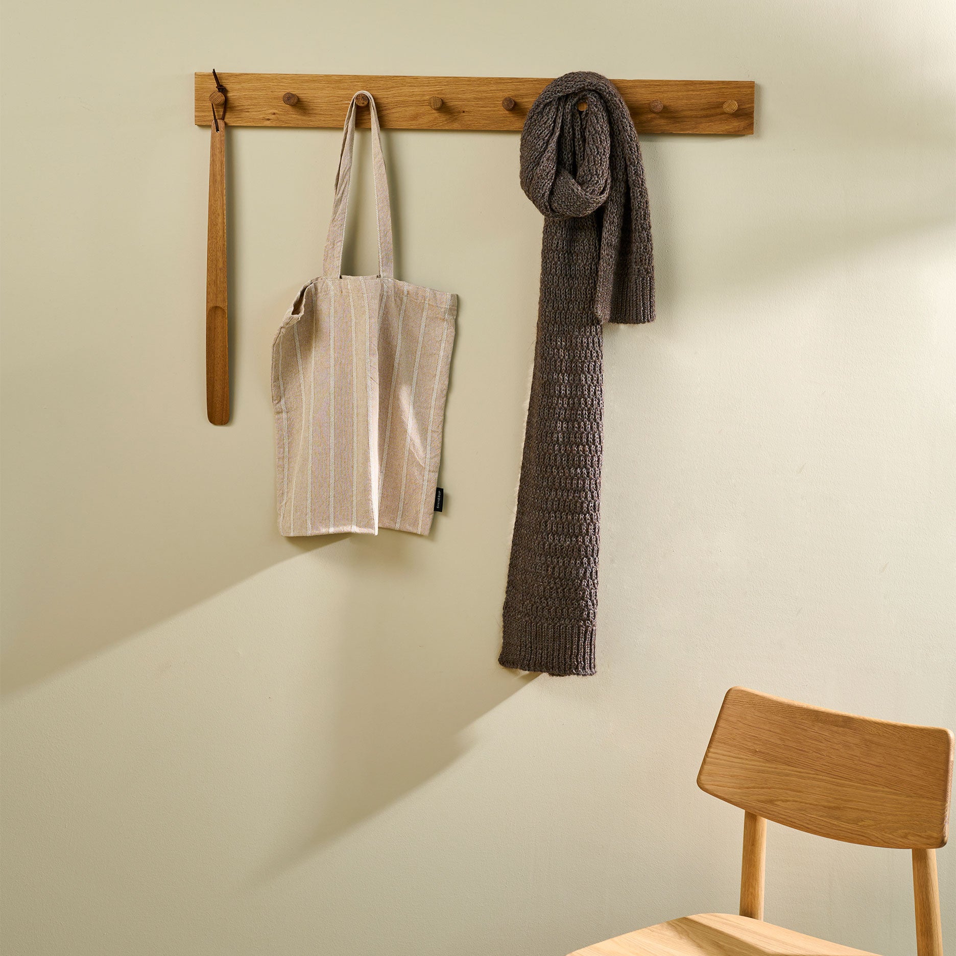 Samsø Vintage knagerække i FSC certificeret egetræ, L90 cm